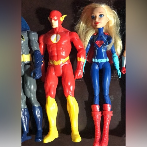 8 Super Hero Action Figures - Picture 5 of 5